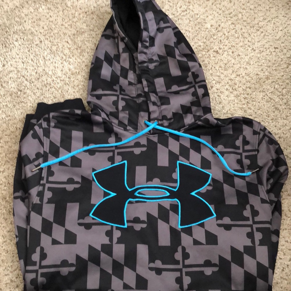 Under Armour Medium loose hoodie EUC